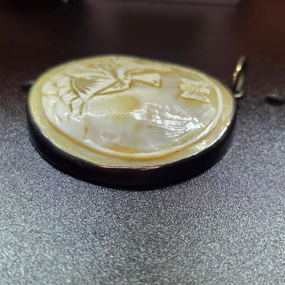 Antique Carved Mother of Pearl Shell Cameo Pendant Sacramental Medallion Silver - Picture 8 of 12